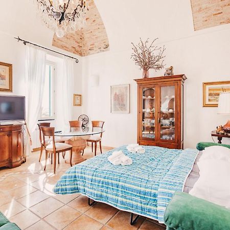 Appartamento Fronte Mare A Ospedaletti By Wonderful Italy 외부 사진