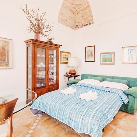 Appartamento Fronte Mare A Ospedaletti By Wonderful Italy 외부 사진