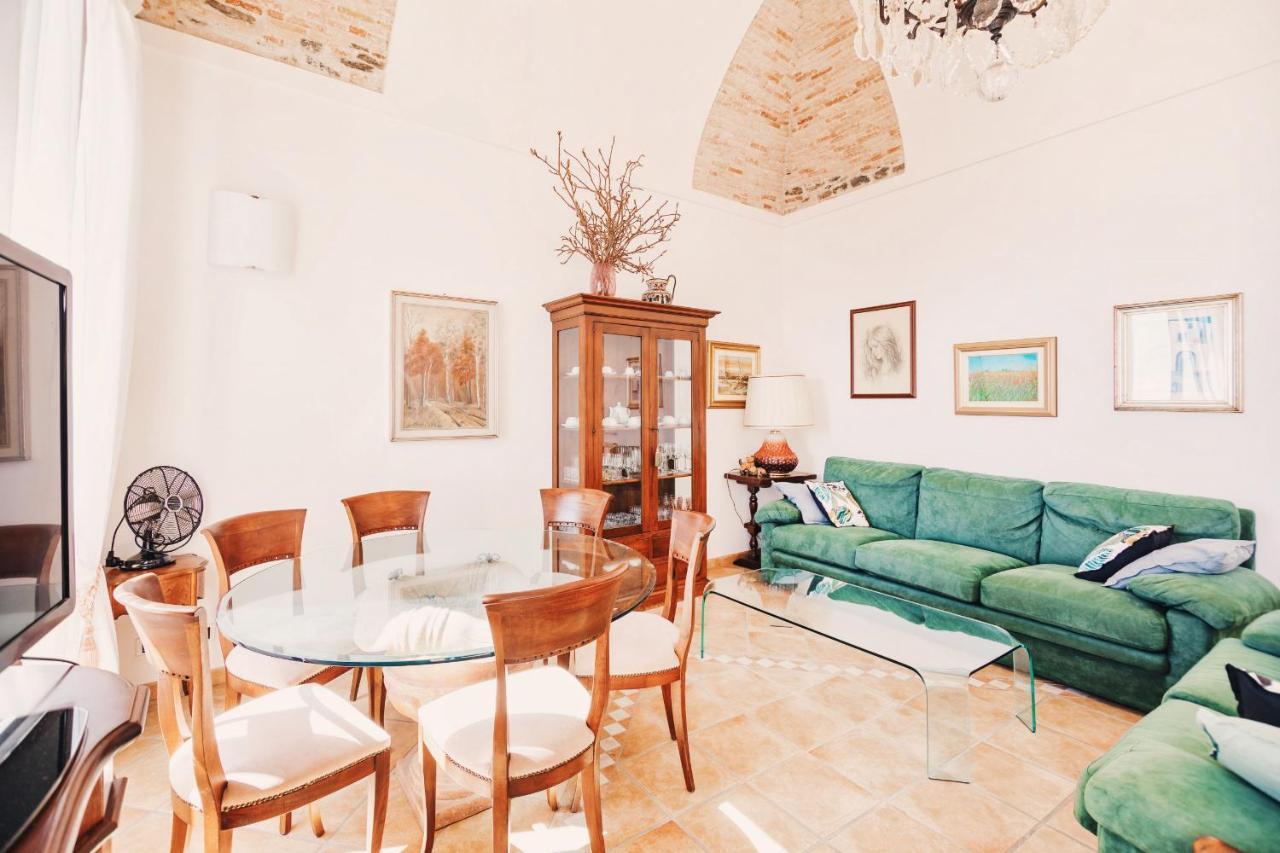 Appartamento Fronte Mare A Ospedaletti By Wonderful Italy 외부 사진
