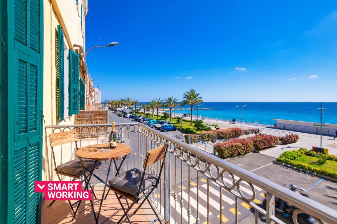 Appartamento Fronte Mare A Ospedaletti By Wonderful Italy 외부 사진